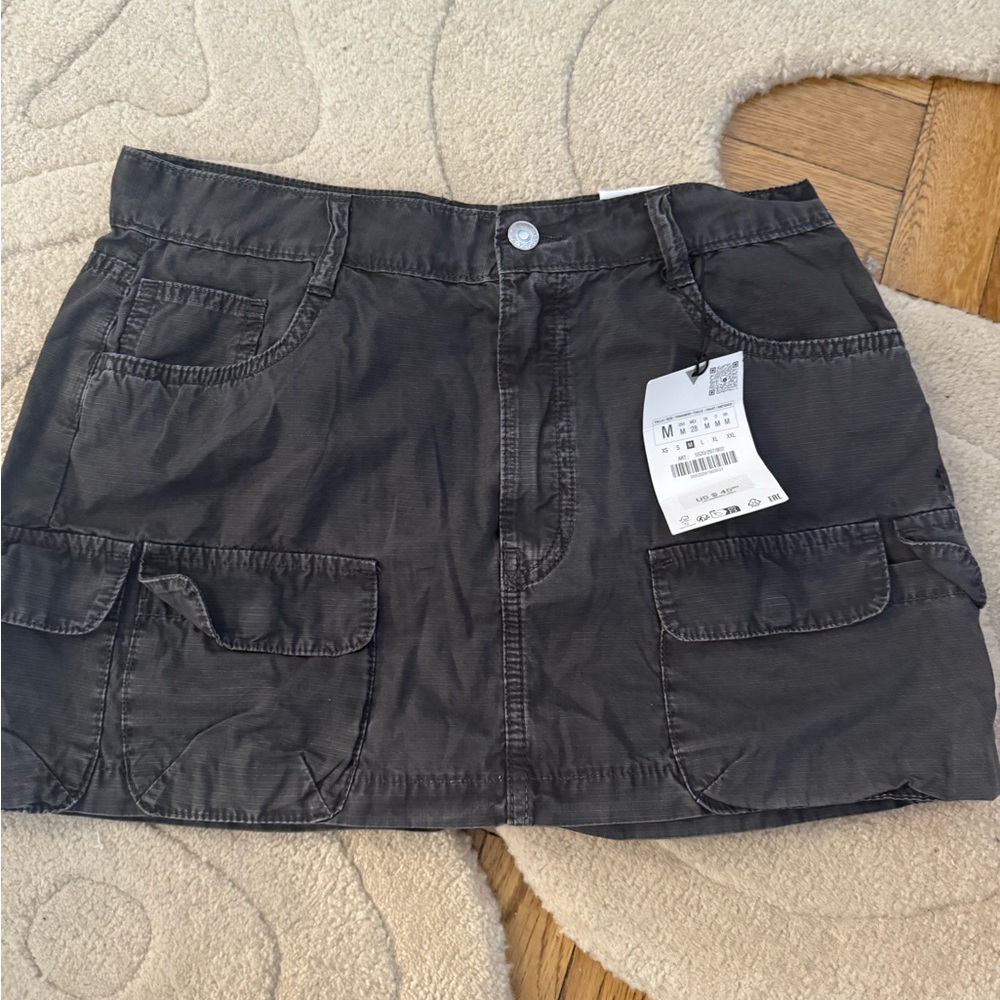 Trendy Black Cargo Skirt